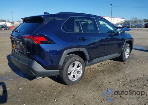 2021 Toyota Rav4 Xle из США, поврежденный, VIN 2T3W1RFV4MW173360